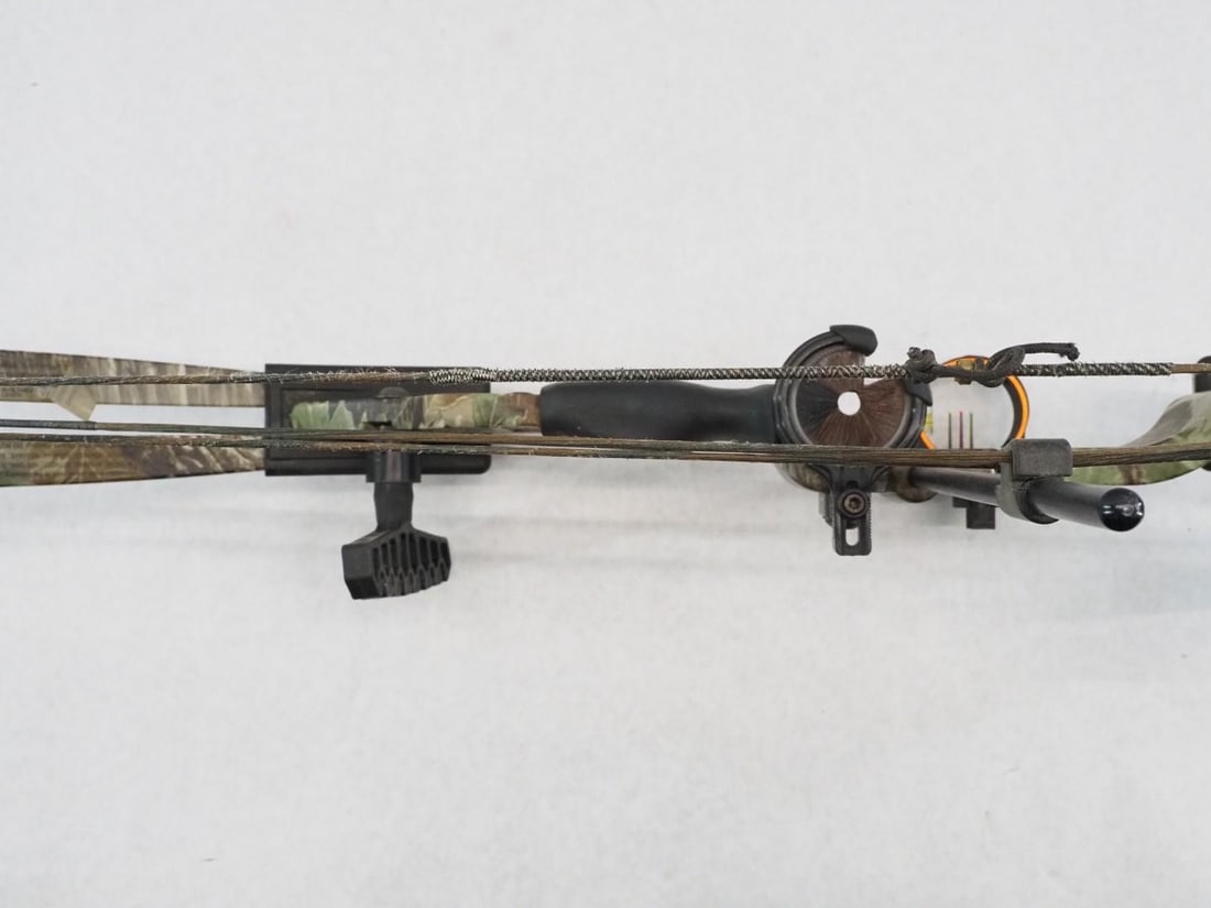 Fred Bear Compound Bow w/ Bag - 10