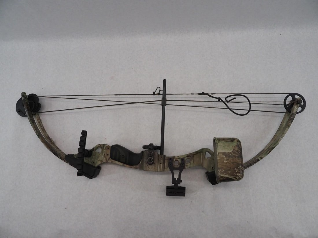 Fred Bear Compound Bow w/ Bag - 9