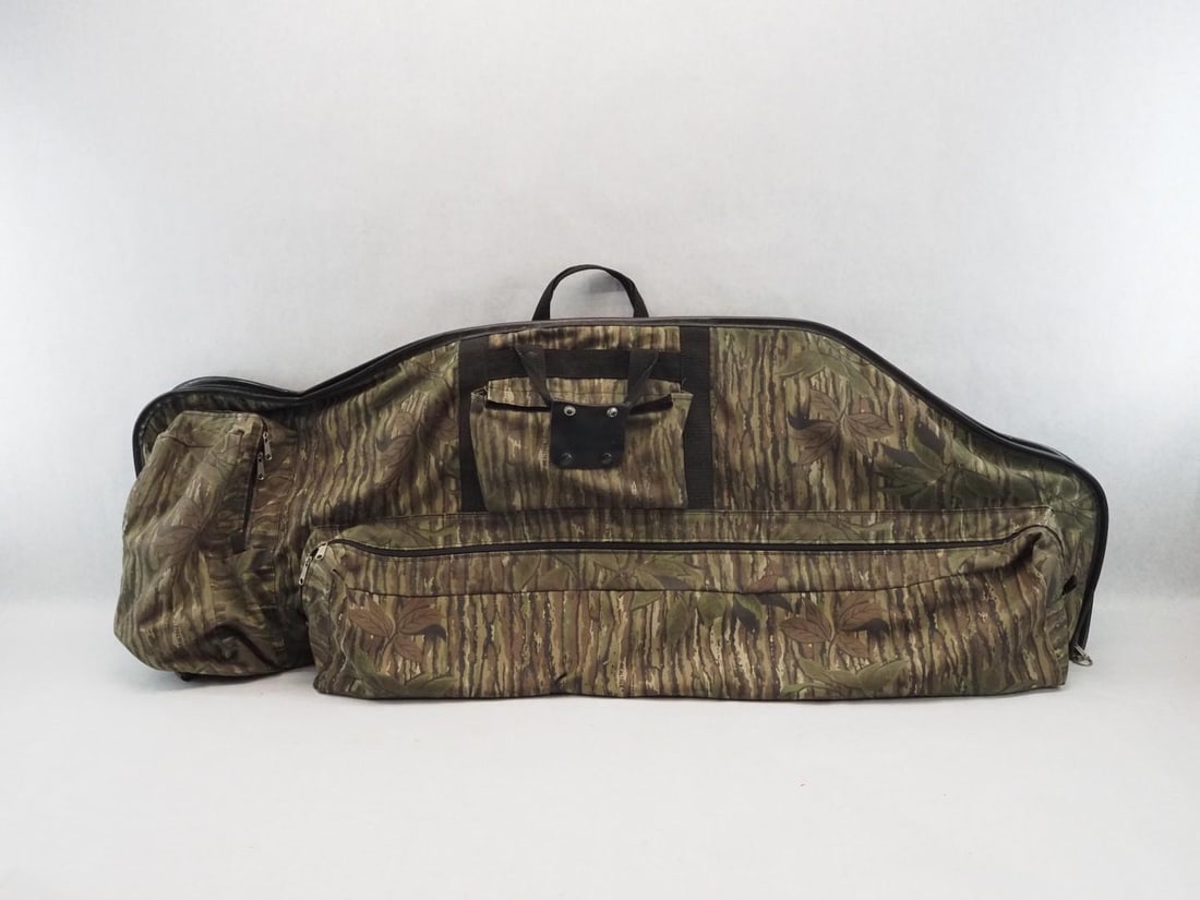 Hoyt Carbinite XL Compound Bow w/ Bag - 13