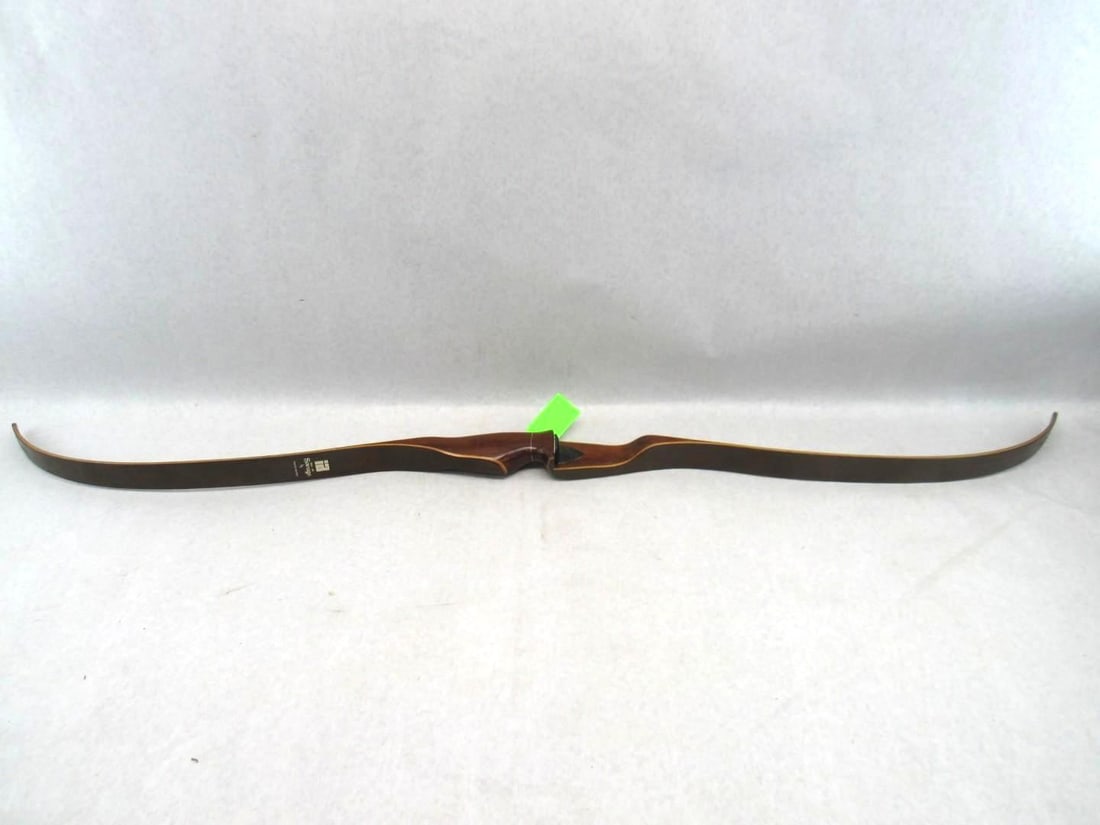 Vintage Indian Archery "Savage" Recurve Bow (1 of 14)