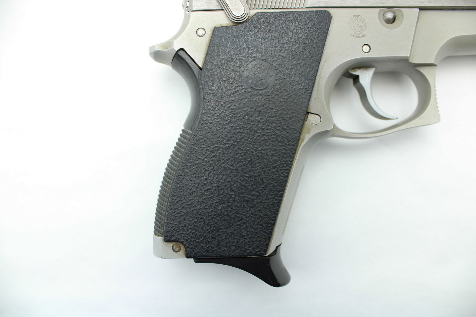 Smith & Wesson Model 669 Semi Automatic Pistol - 4