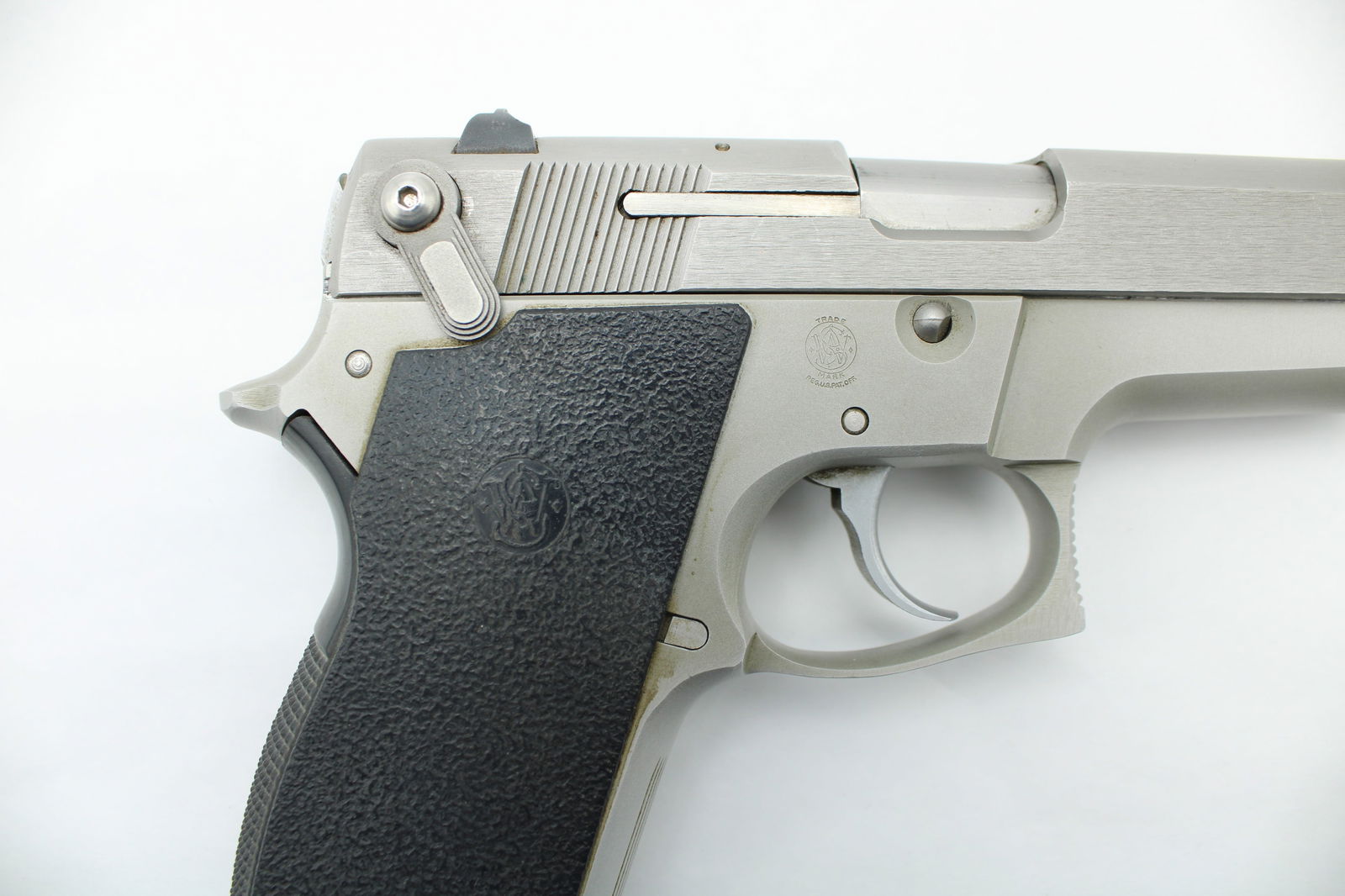 Smith & Wesson Model 669 Semi Automatic Pistol - 5
