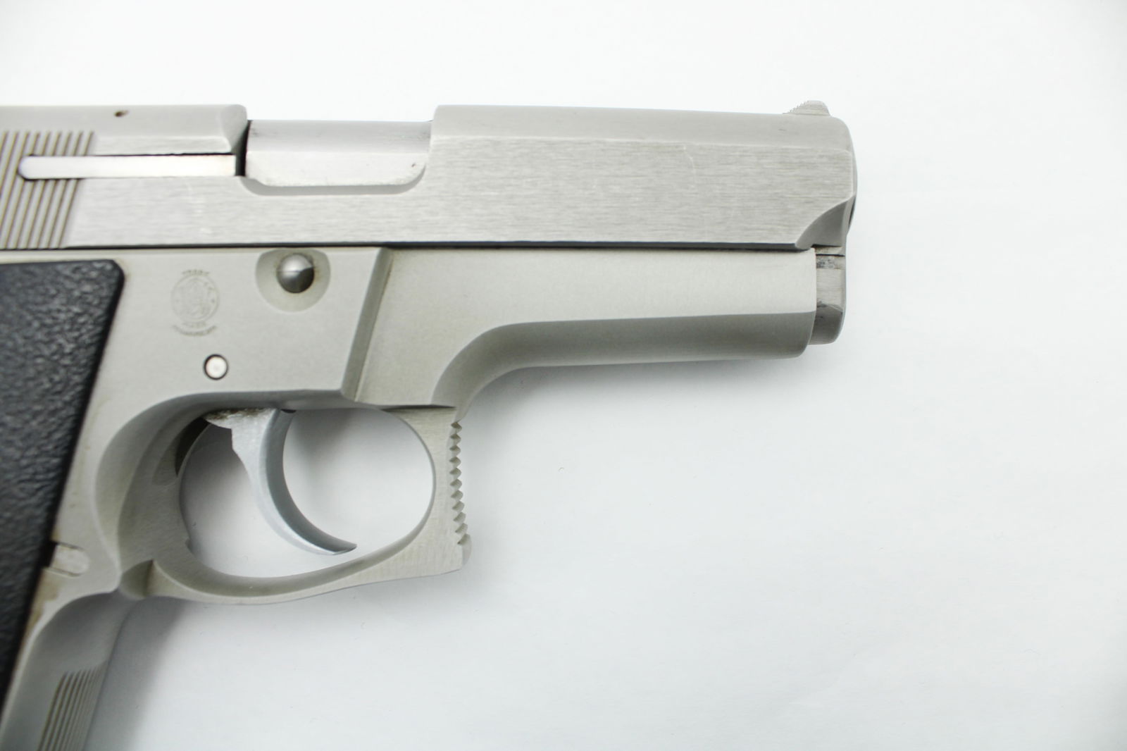 Smith & Wesson Model 669 Semi Automatic Pistol - 6