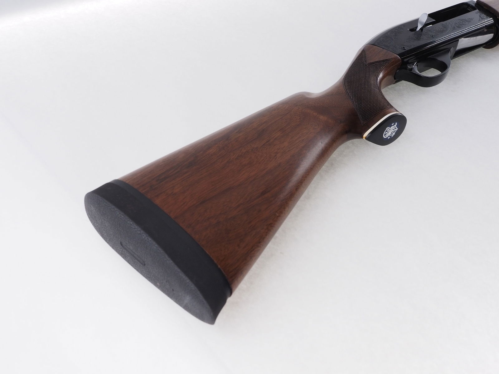 Smith & Wesson Model 1000 Semi Automatic Shotgun - 12