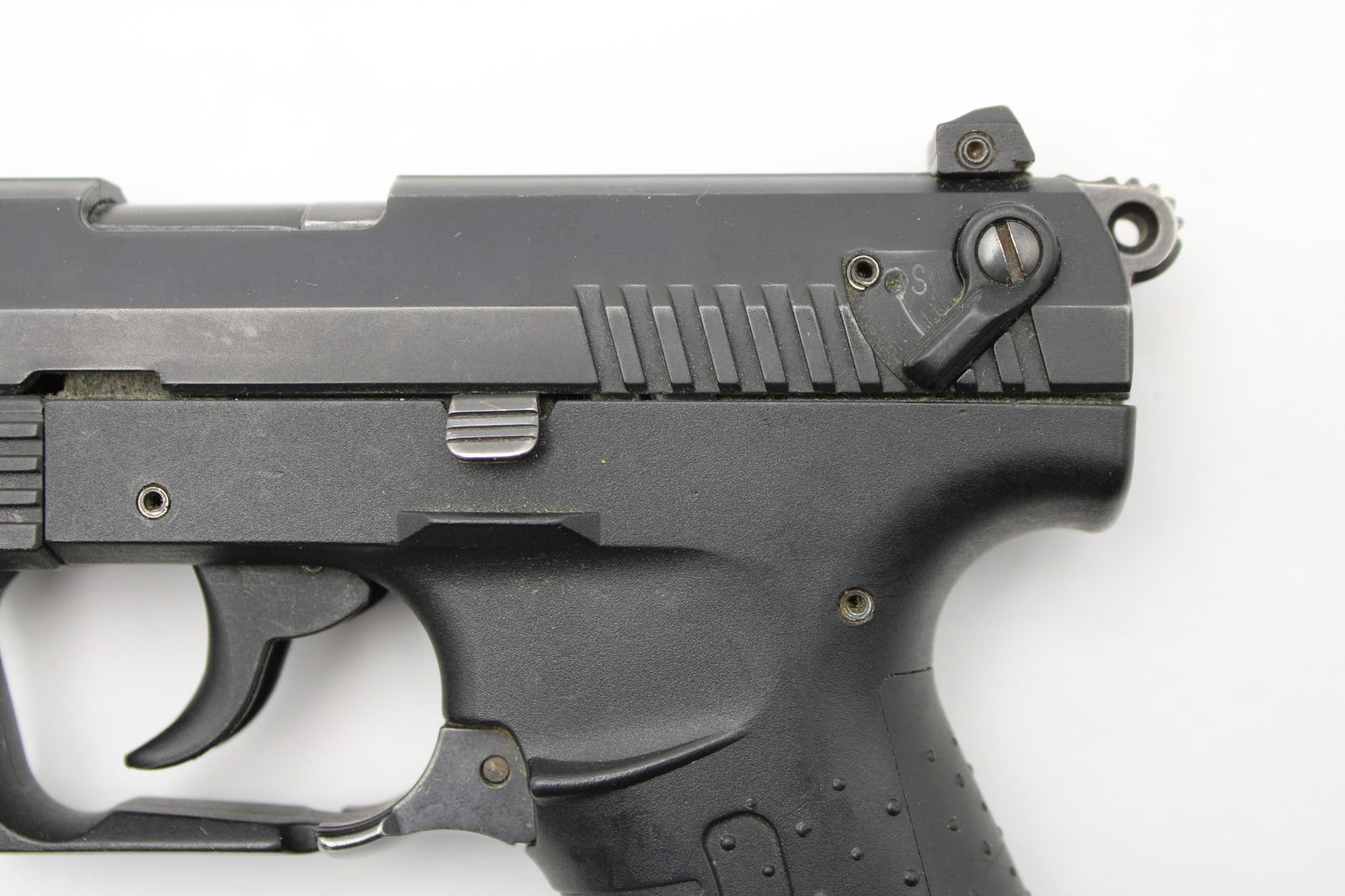 Walther Model P22 Semi Automatic Pistol - 14