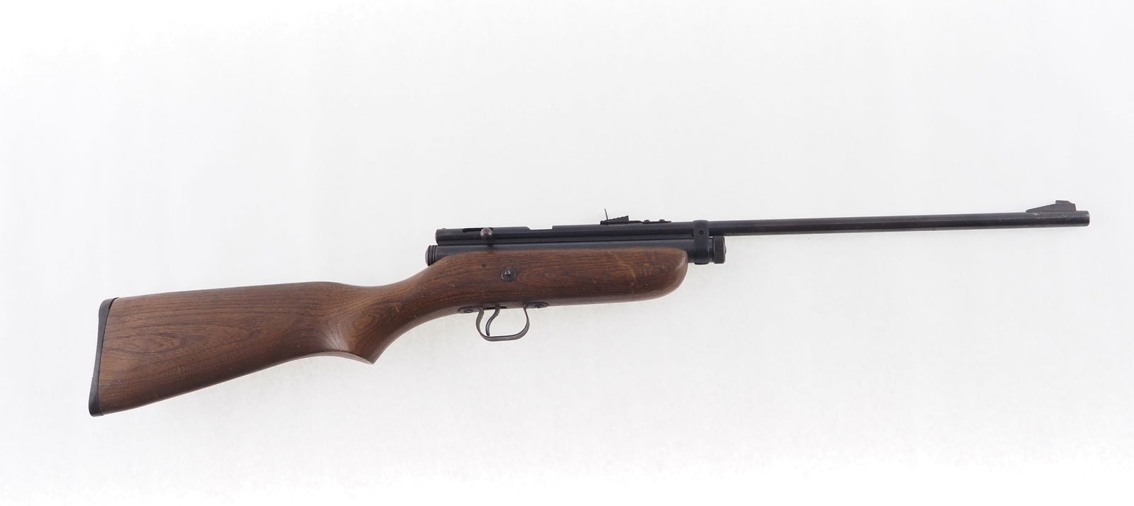 Crosman Model 180 Bolt Action Pellet Rifle - 4