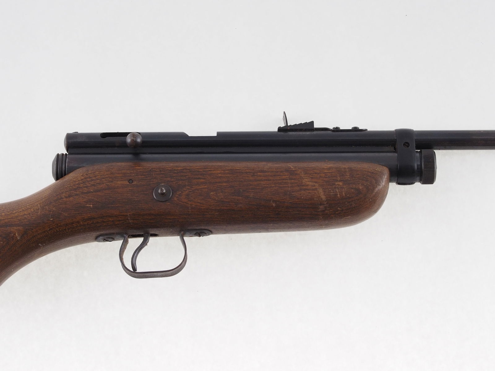 Crosman Model 180 Bolt Action Pellet Rifle - 6