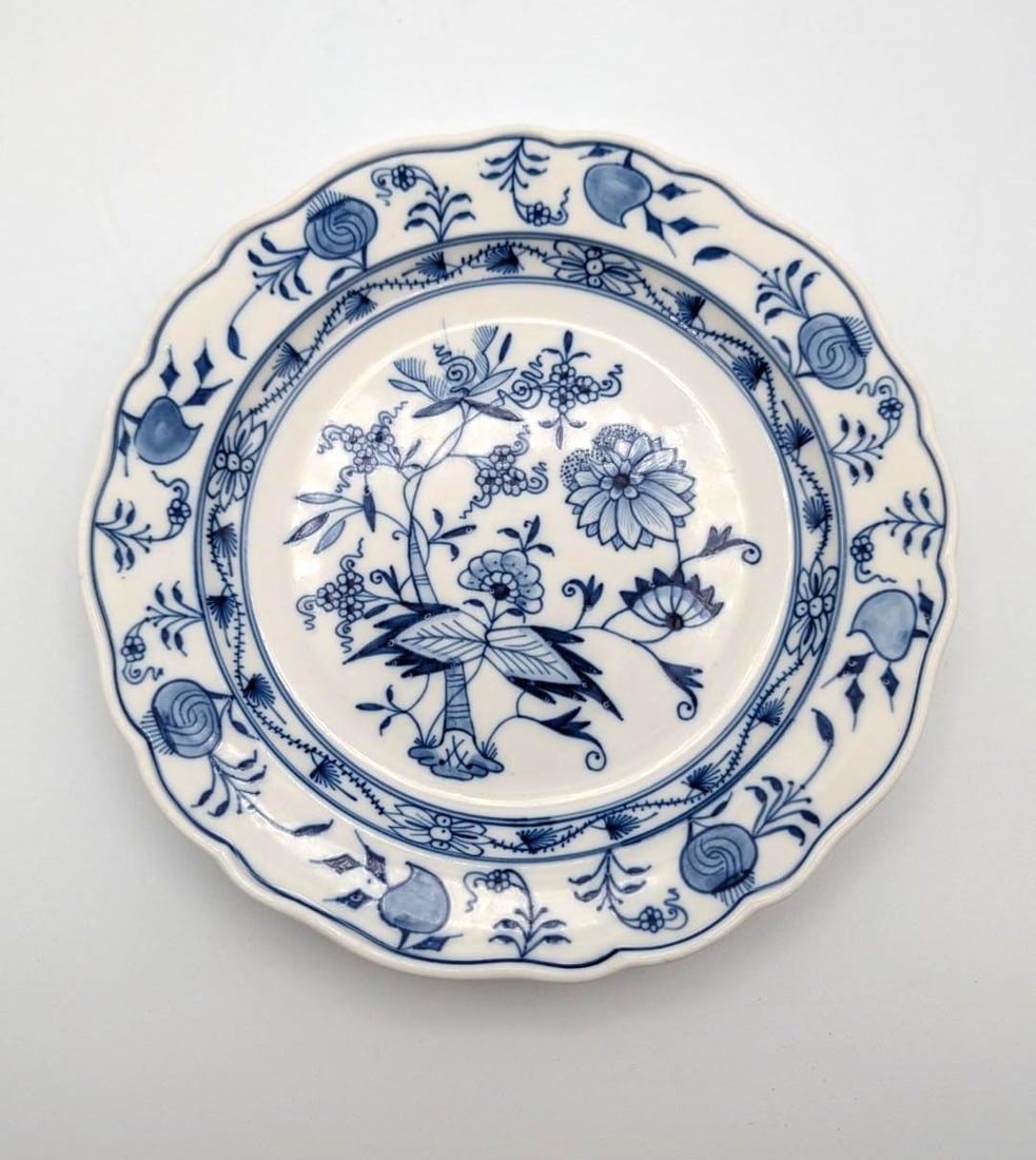 (11) Meissen Onion Pattern Plates - 2