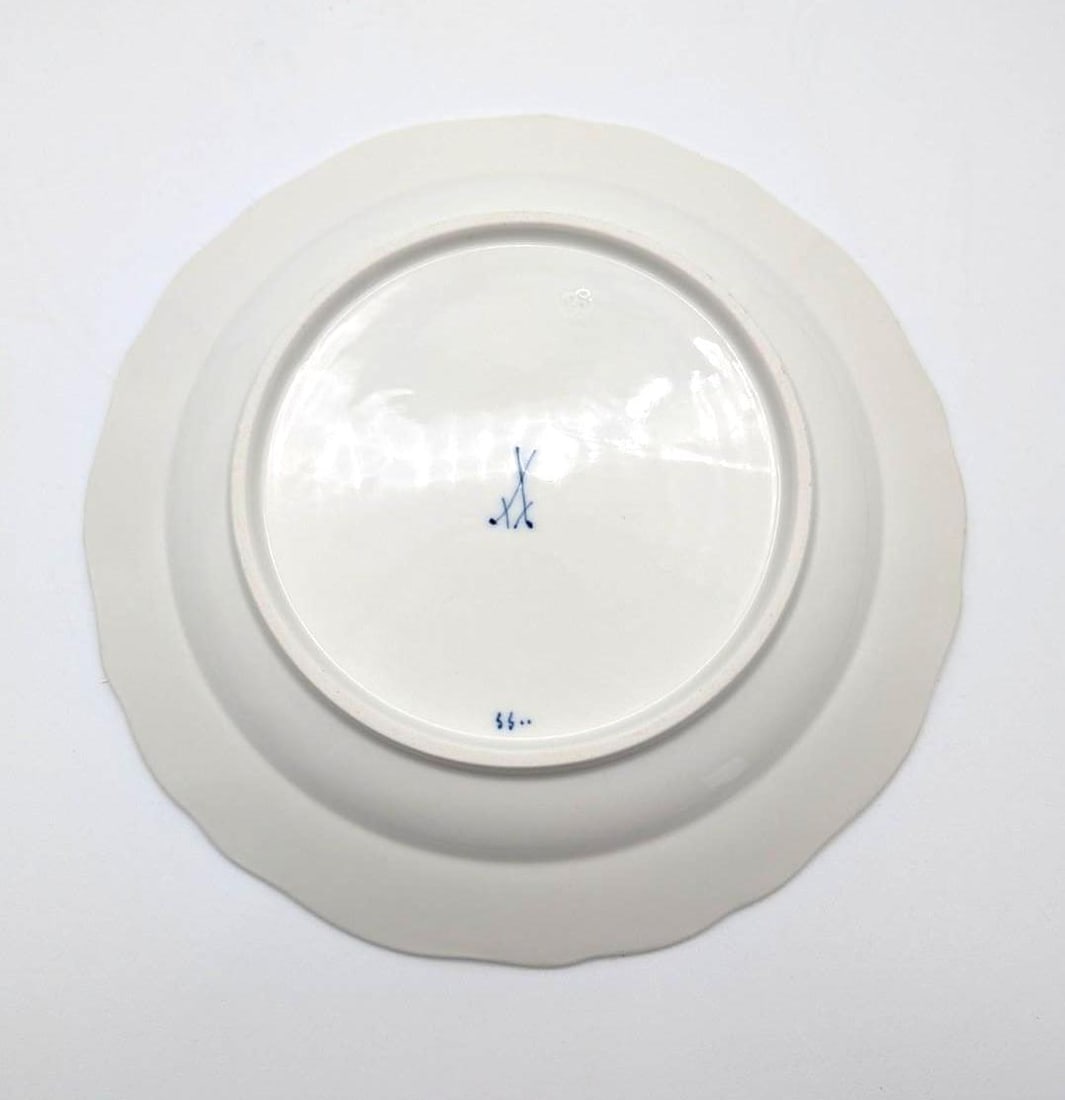 (11) Meissen Onion Pattern Plates - 3
