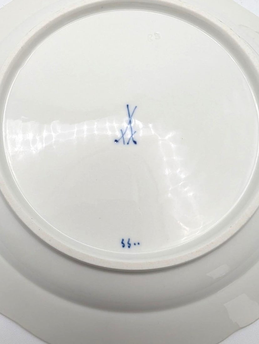 (11) Meissen Onion Pattern Plates - 4