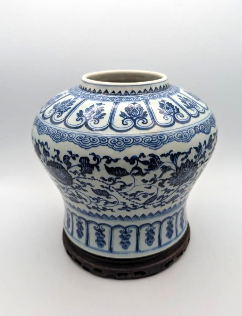 Blue & White Ginger Jar: 8" in diameter x 7.375" in height 
