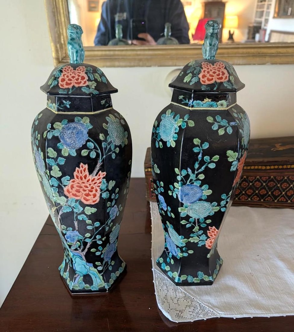 Pair of Chinese Export Famille Noir Porcelain Covered Urns (1 of 13)