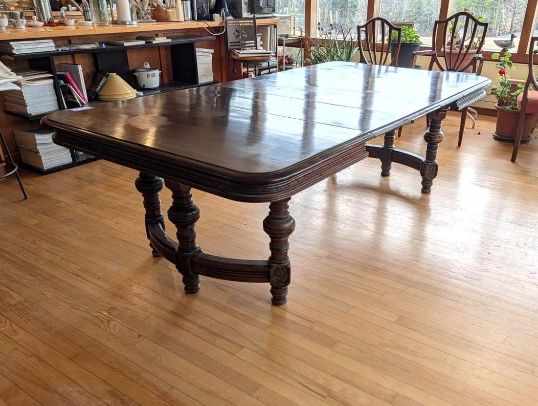 French Henry II Mahogany Dining Room Table - 4