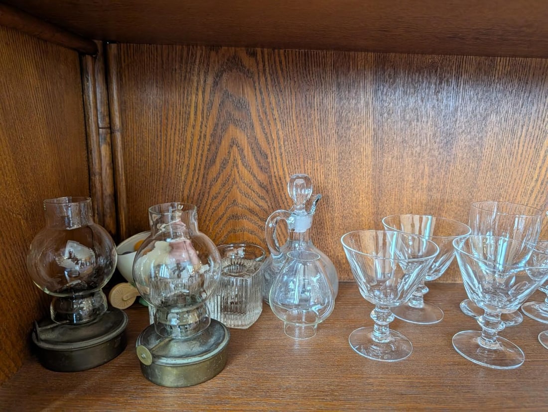 (85+) Crystal, Glassware, Small Oil Lamps, Lamp Chimneys, Candle Hurricanes, Pewter, More... - 6