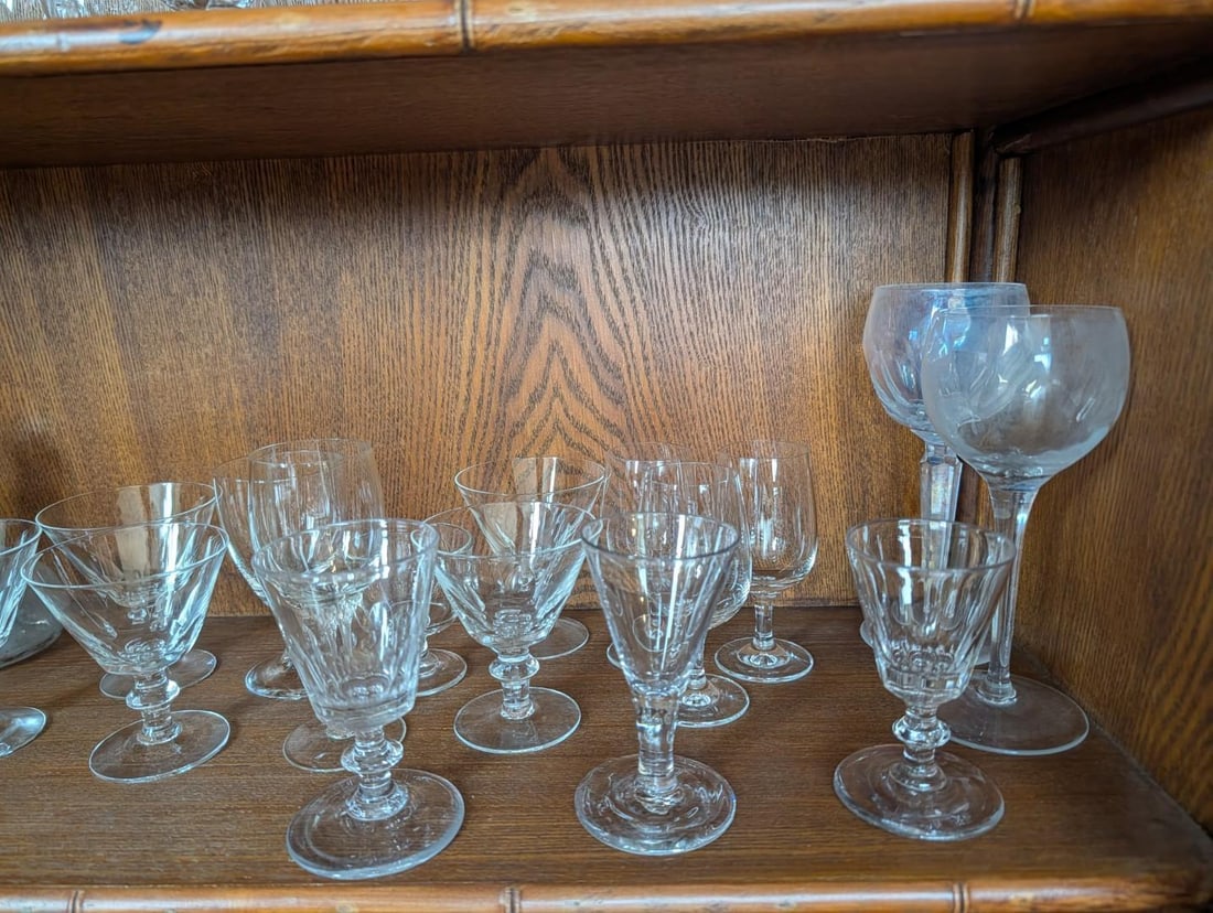 (85+) Crystal, Glassware, Small Oil Lamps, Lamp Chimneys, Candle Hurricanes, Pewter, More... - 7