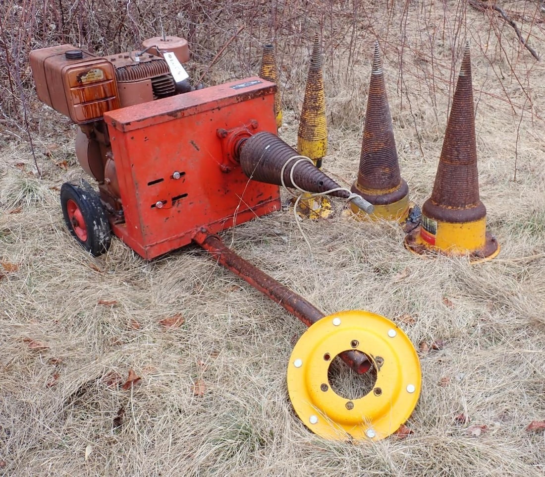 Morton Gas Powered Log Splitter: (4) extra splitting heads, m/n: 39, Location; Backyard 