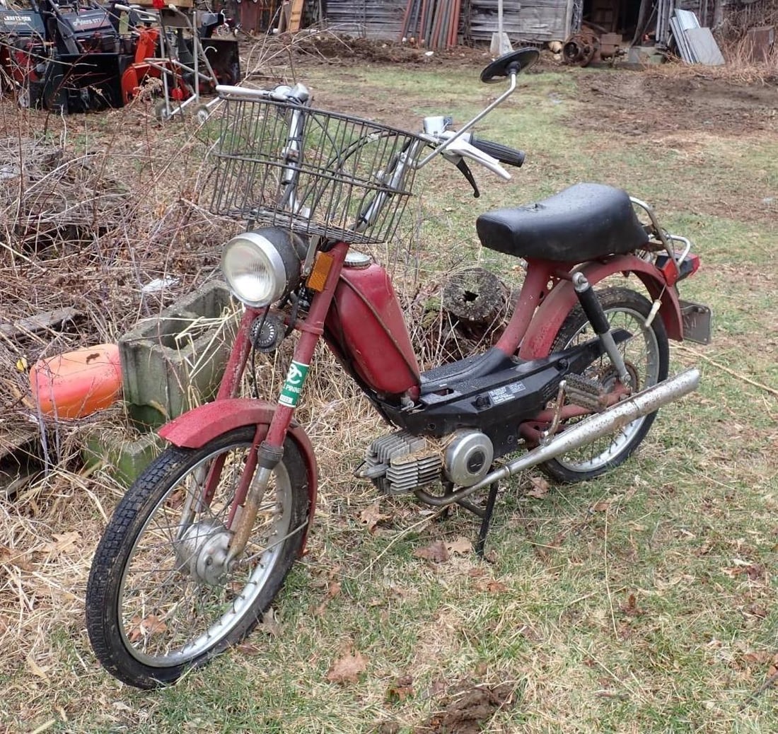 1978 Kromag Moped: m/n: free spirit, Odo: 1611, s/n: 3513438, **as found**, Location: Backyard 