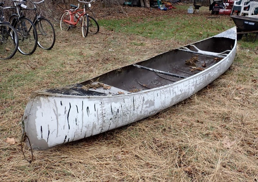 Grumman Metal Boat Co. Aluminum Canoe: 13' 6", s/n: 445/G/5/15, Location: Backyard 
