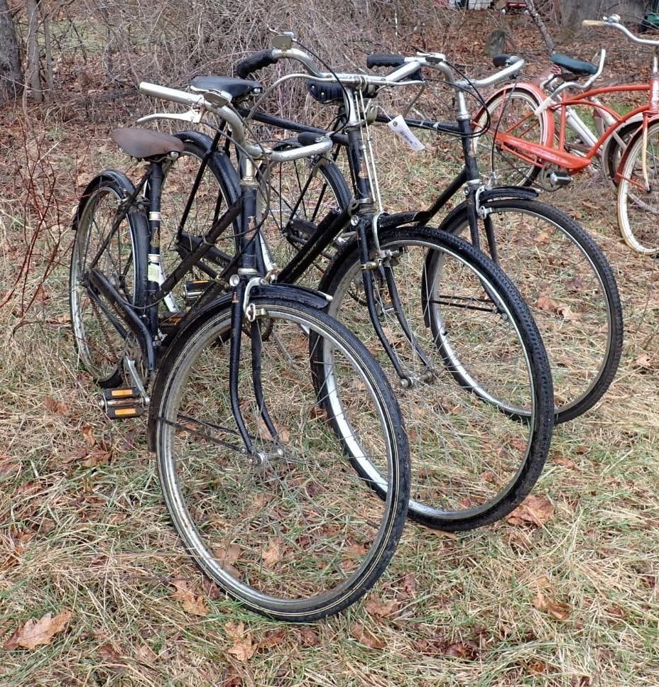 (3) Roughly Bikes: incl. women's sport & others, 3 speed, Location: Backyard 