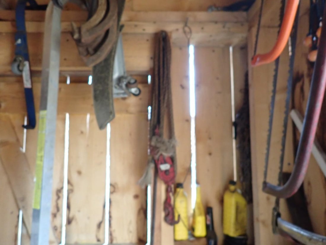 Picking Rights of Gambrel Style Toolshed - 12