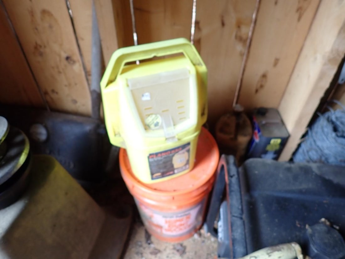 Picking Rights of Gambrel Style Toolshed - 6