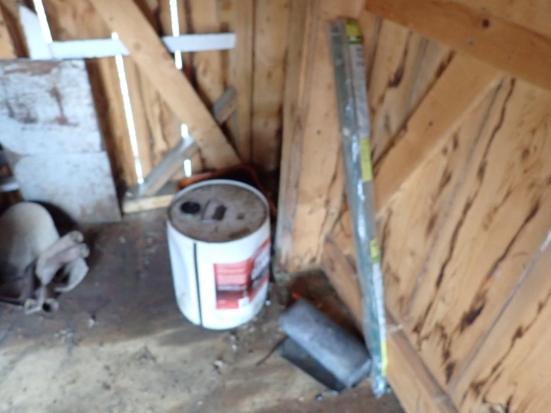 Picking Rights of Gambrel Style Toolshed - 9