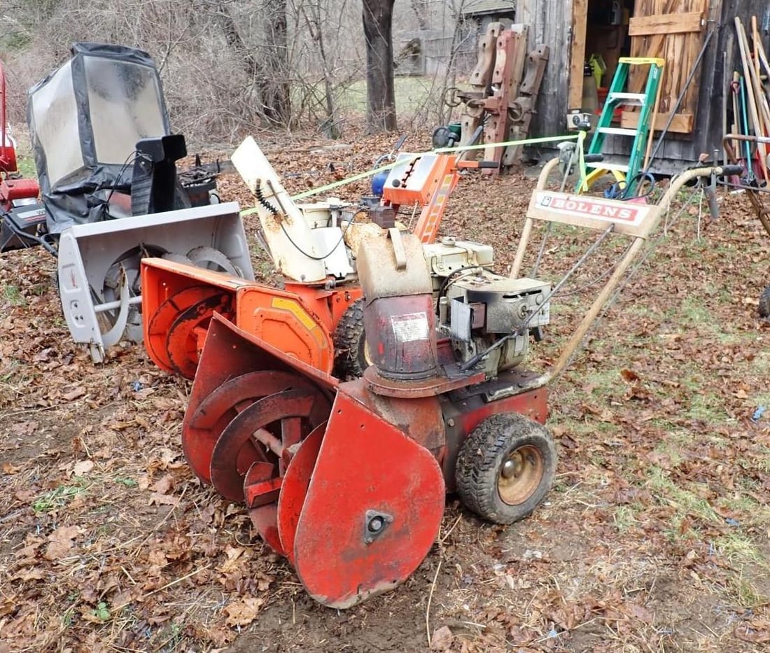 (3) Gas Powered Snowblower Projects: incl. White, Simplicity & more, Location: Backyard 