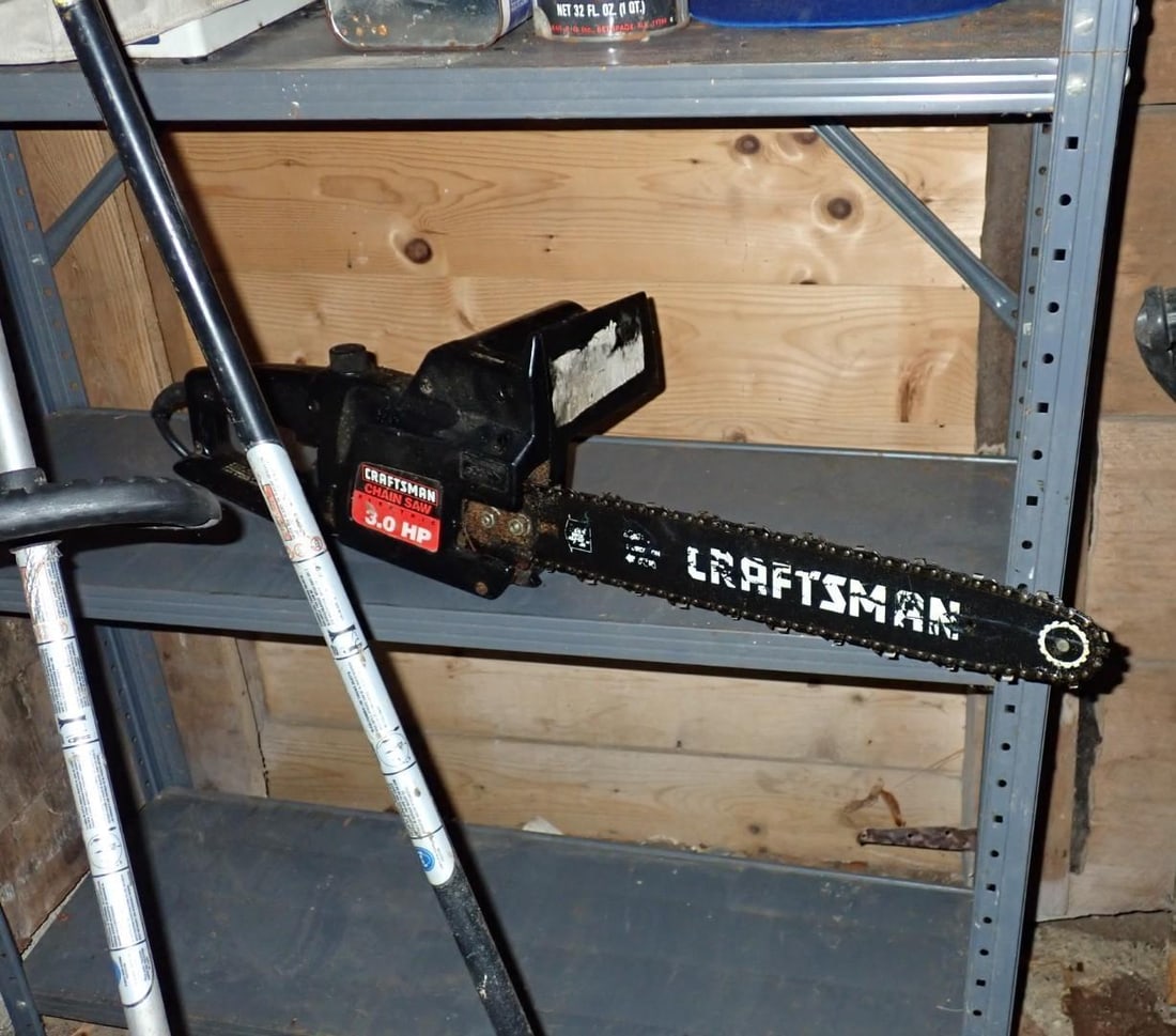 Weed Wackers & Chainsaws - 5