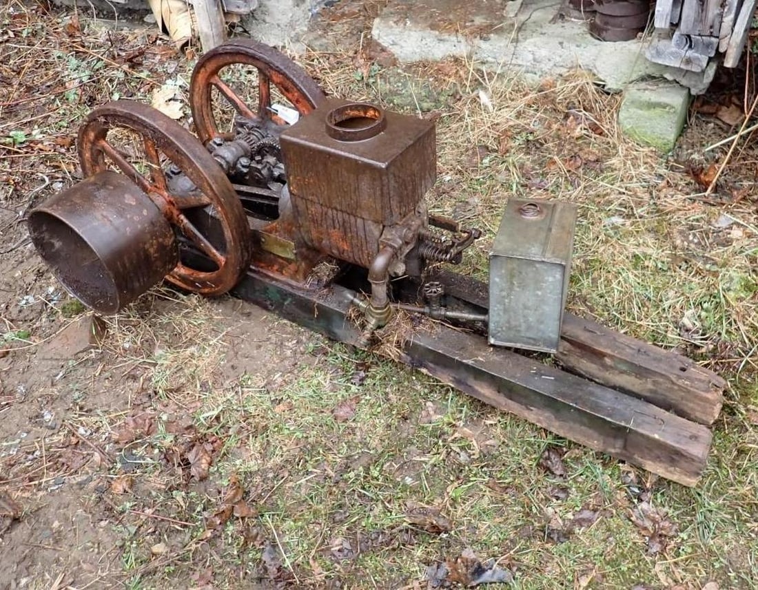 Antique United Union Co. One Lung Engine No. 45478 (1 of 7)