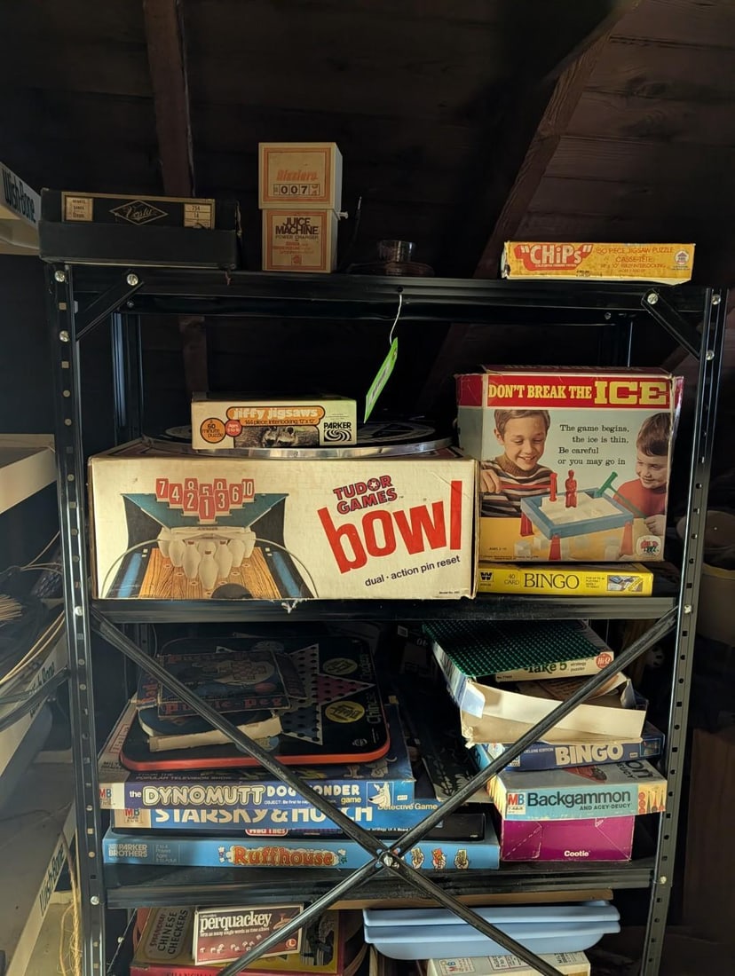 Vintage Board Games & Jigsaw Puzzles: incl. Trouble, Backgammon, Bingo, Parcheesi 