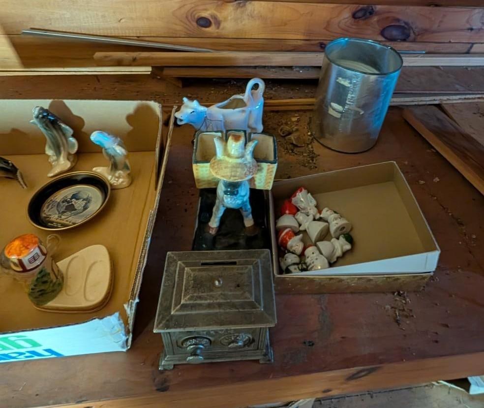 Vintage Salt & Peppers Shakers & Decoratives - 3