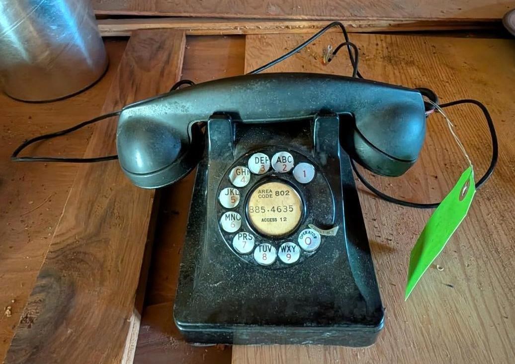 Western Electric Dial Telephone (1 of 4)