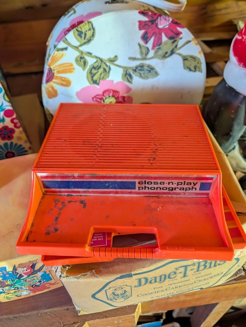 (100+/-) 45 LP Records - 17