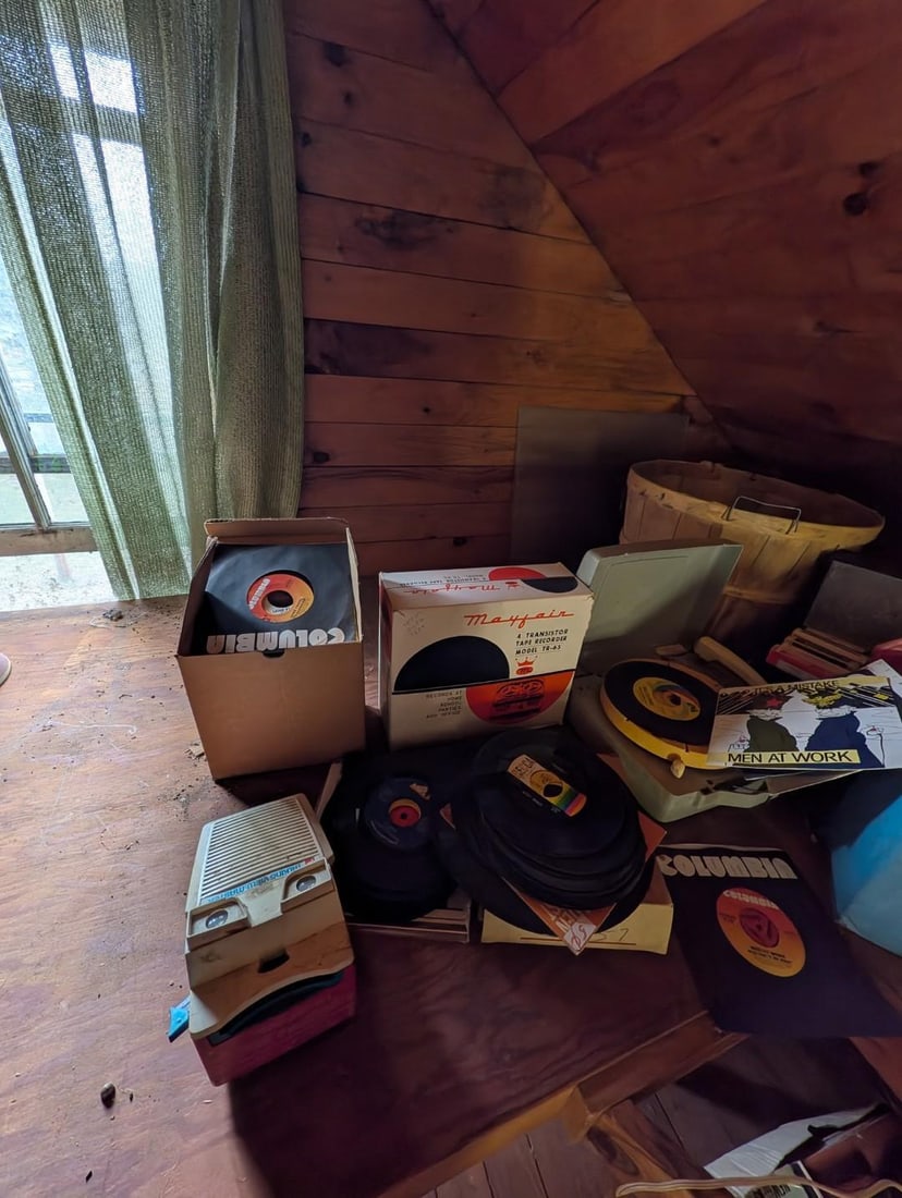 (100+/-) 45 LP Records - 2