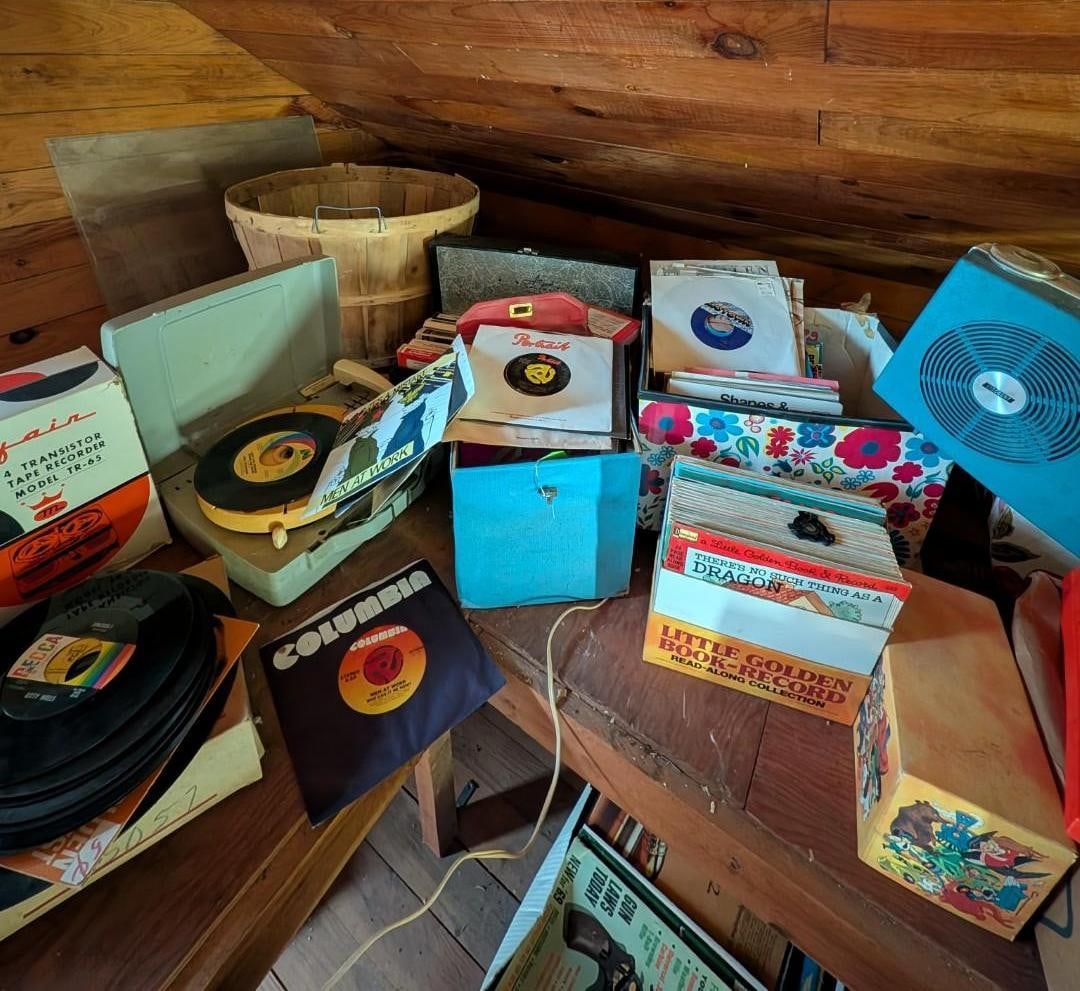 (100+/-) 45 LP Records - 3