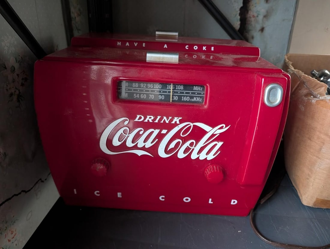 (5) Vintage Radios - 7