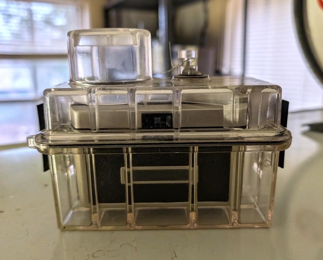 Kodak 124 35mm Film Camera w/ Waterproof Instacase - 3