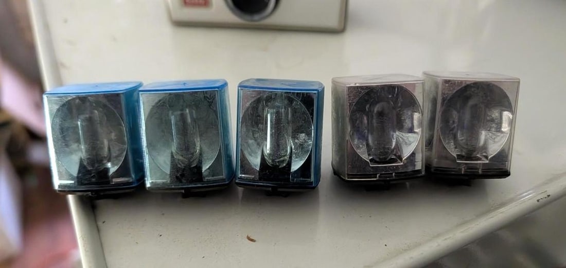 Kodak 124 35mm Film Camera w/ Waterproof Instacase - 6