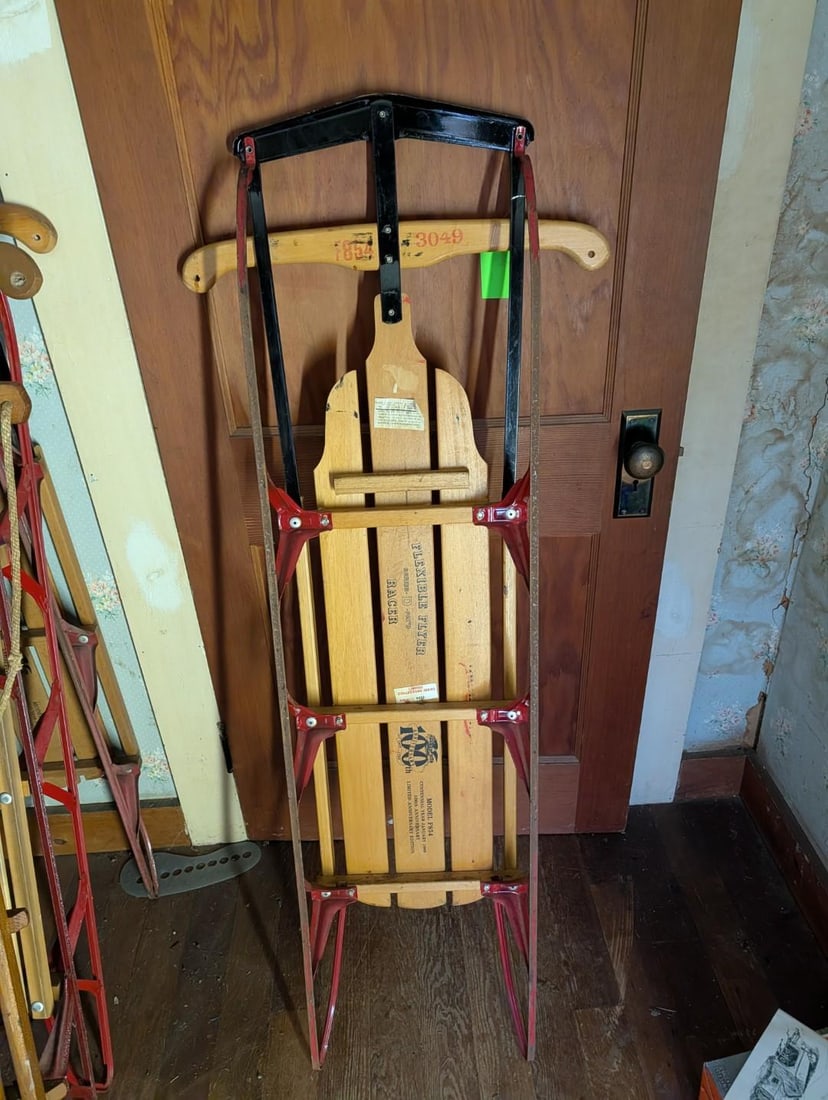 (4) Vintage Runner Sleds - 4