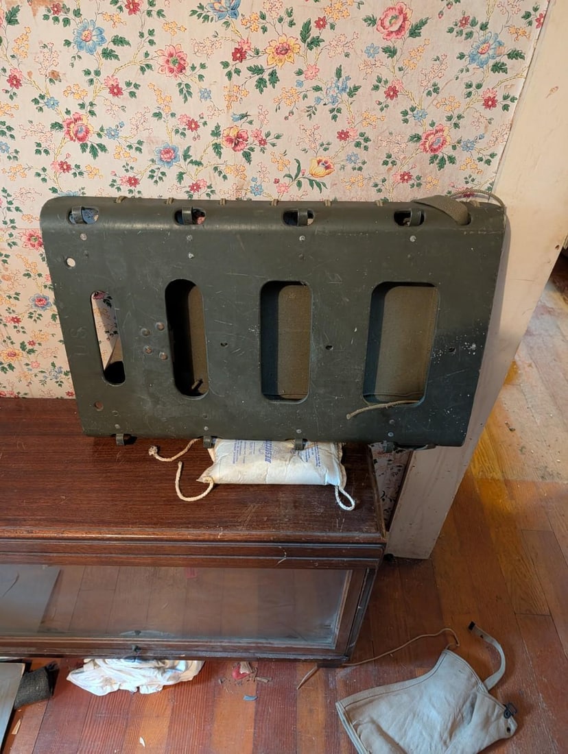 Remaining Contents of Room - 6