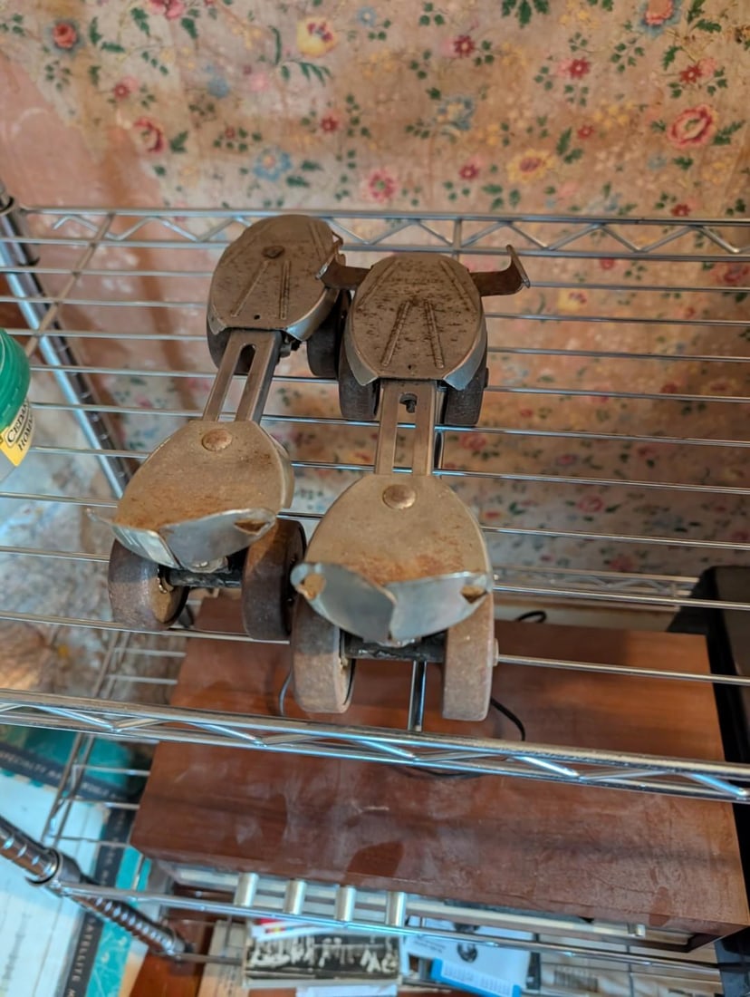 Remaining Contents of Room - 8