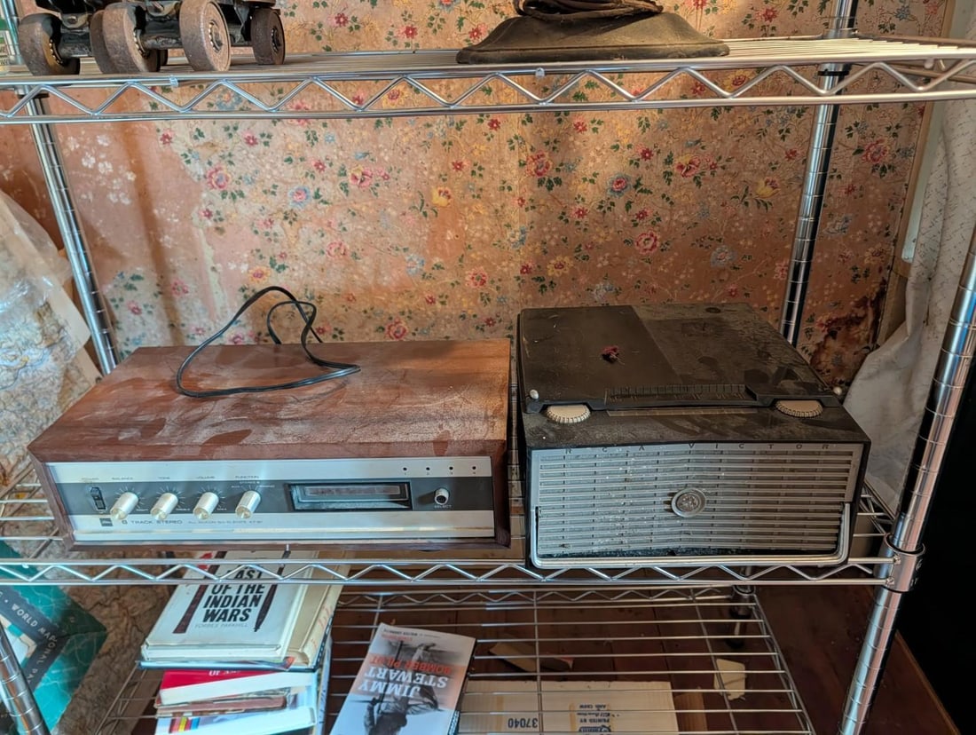 Remaining Contents of Room - 9