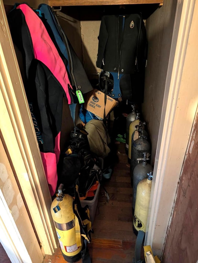 Scuba Diving Tanks & Gear (1 of 6)