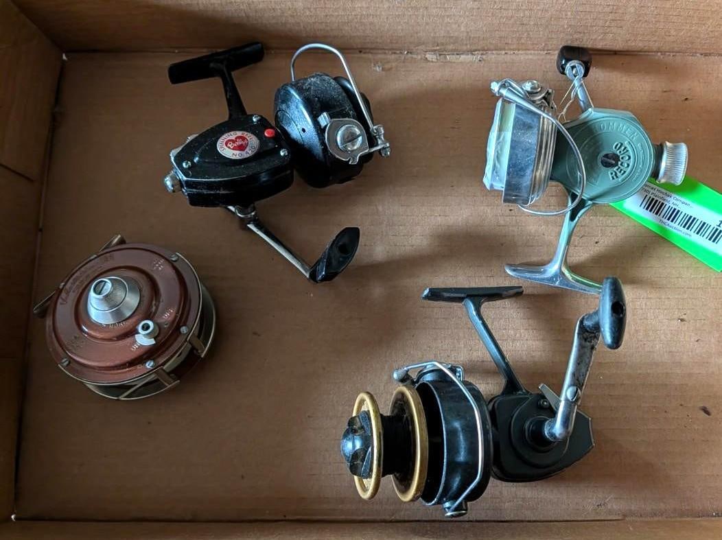 Vintage Fishing Reels: (3) open face spinning reels; Thommen Record; Berkley 420; Jed Williams 