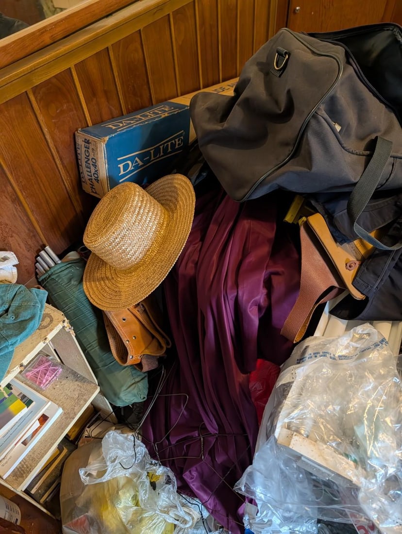 Remaining Contents of Room - 5