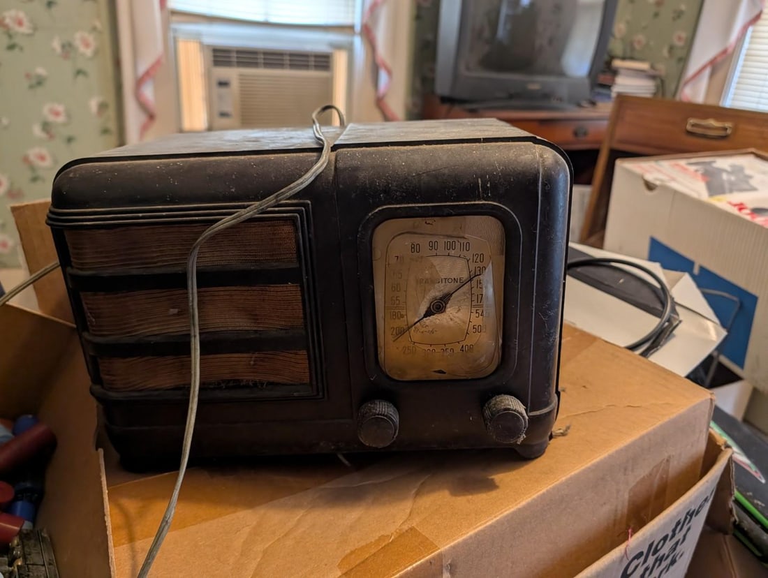 Remaining Contents of Room - 8