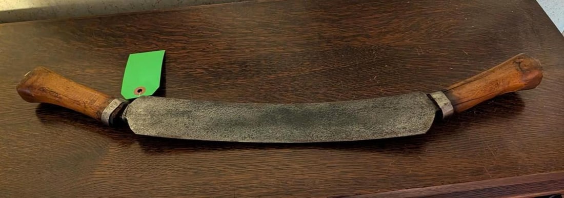 Snow & Nealley Fleshing Knife: 24" l 