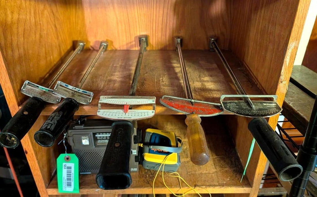 (5) 18" Torque Wrenches (1 of 7)