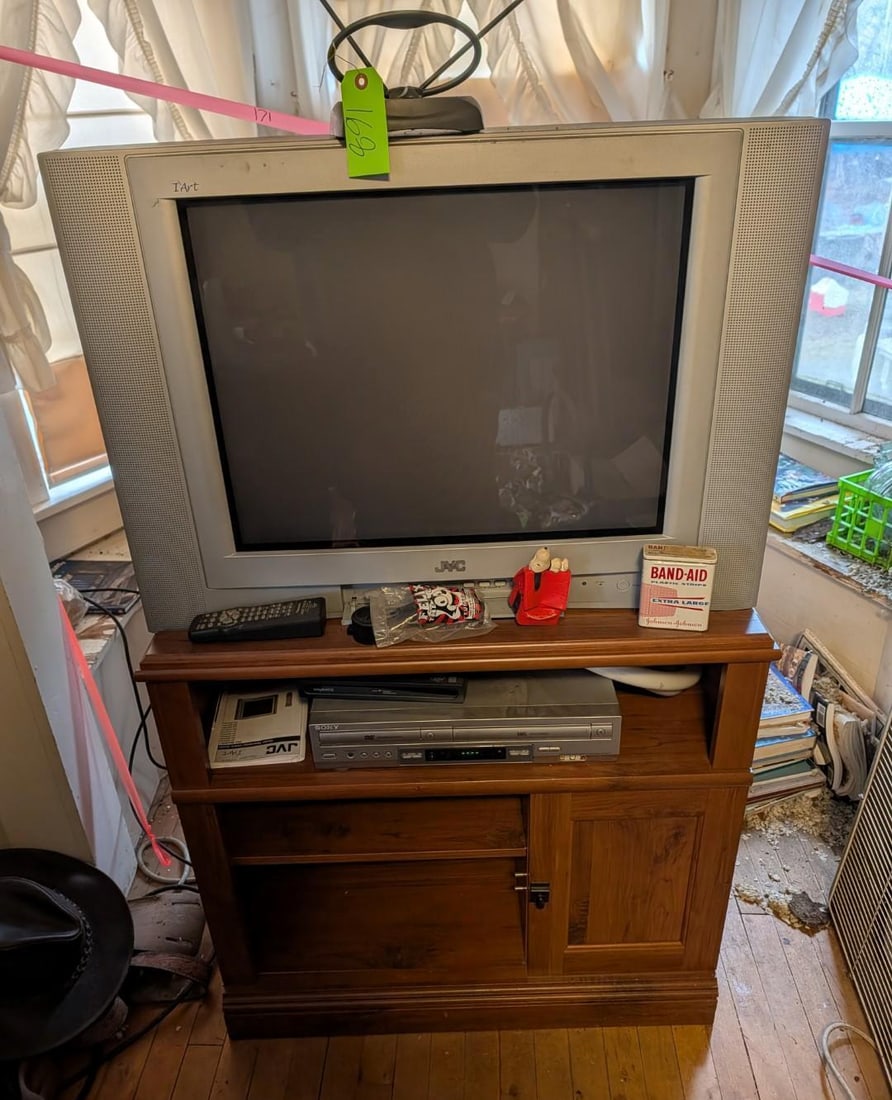 Asst. DVD's & VHS's (1 of 10)