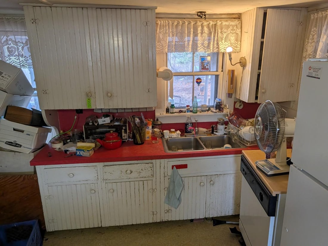 Contents of Kitchen Cabinets: incl. flatware, china, utensils & much more 